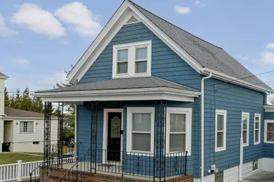 108 Stephen St