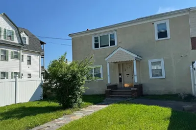 103 Essex St #2 1