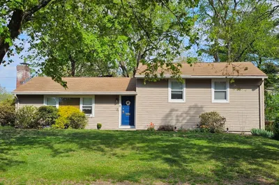 24 Vanguard Ln