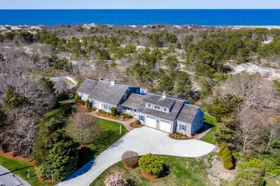 24 Leonard Rd