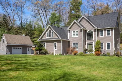 66 Hutchinson Rd 1