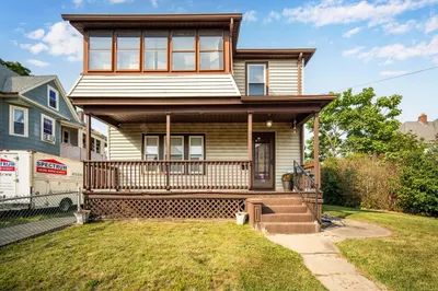15 Longwood Ave