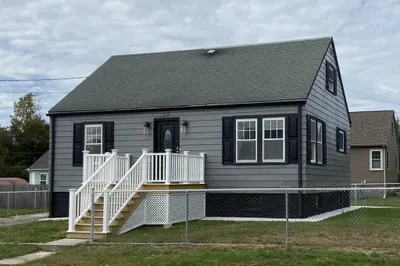 119 Bradley Ave