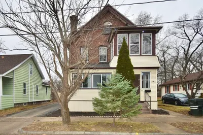 38 Worthy St