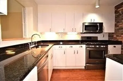 6 Canal Park #706
