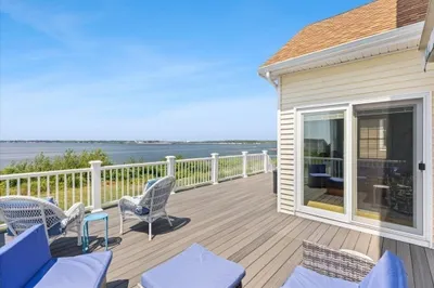 305 Draper St 1