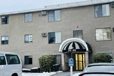 440 North St #248