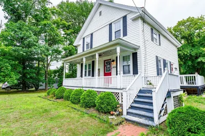 484 Taunton Ave