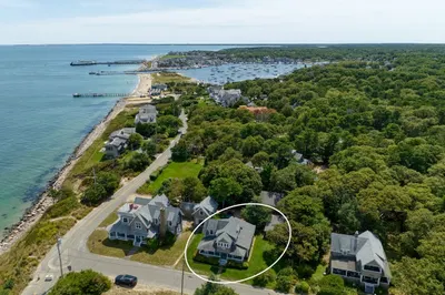 6 Brewster Ave 1