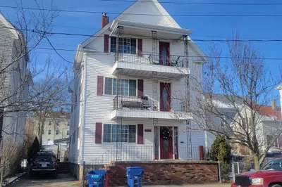 387 Belleville Ave 1
