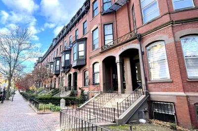 130 Marlborough St #1