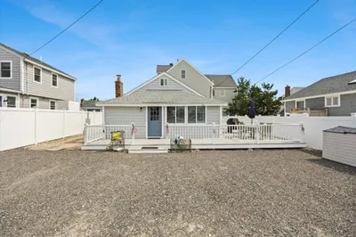 14 Alden St 1