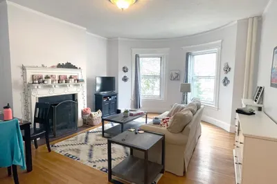 30 Peterborough St #19 1