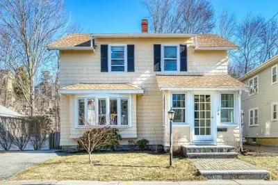 17 Russell Rd 1