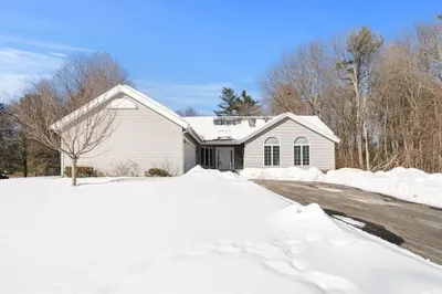 41 Martins Pond Rd