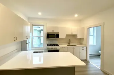 20 Howard St #2 1