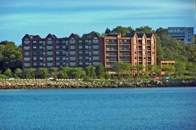 155 George Washington Blvd #707