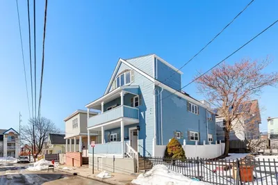 7 Hawthorn St #2 1