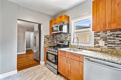 79 Derby St #2 1
