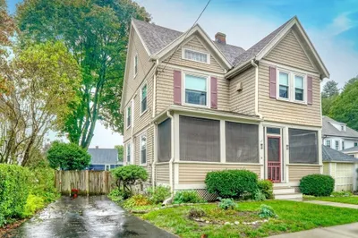 9 Crescent Ave