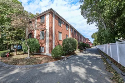 3 Richardson St #B4 1