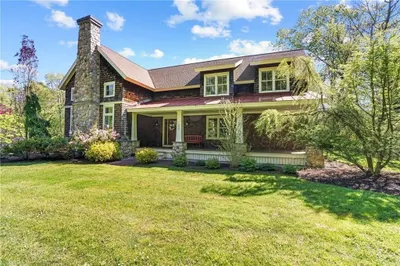 104 Ferry Rd