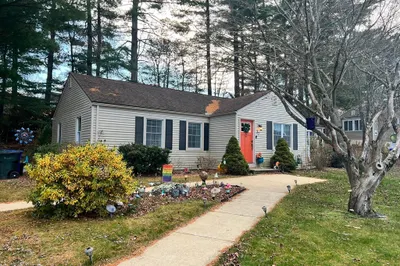37 Middlebrook Dr