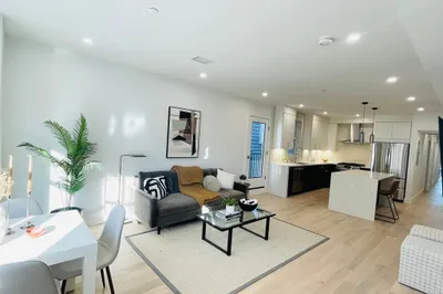 106 Webster St #201