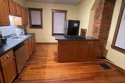 1 Maybury St #3