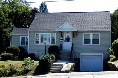 211 W Mountain St 1