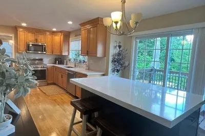 90 Cook Ln 1
