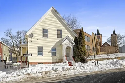 52 Harrison St