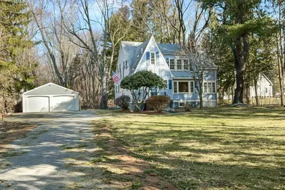 2 Brooksbie Rd