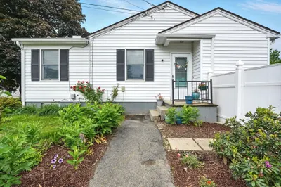 19 Arnold Avenue