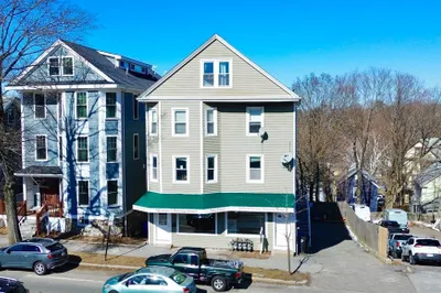 807 Boylston St 1