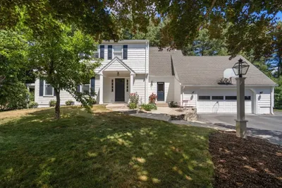 10 Steven Ln 1