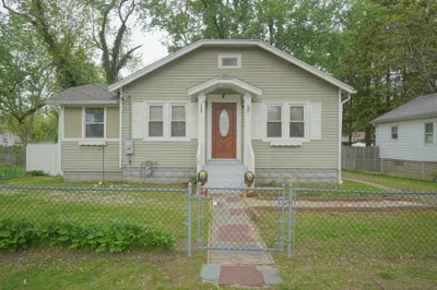 15 Viola St
