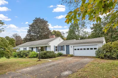 7 Robandy Rd