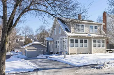 282 Franklin St 1