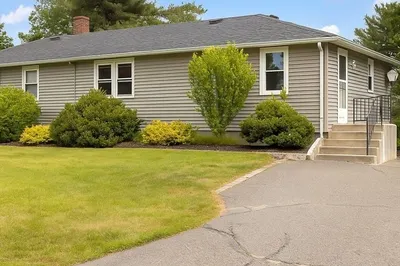 42 Neillian Street #42