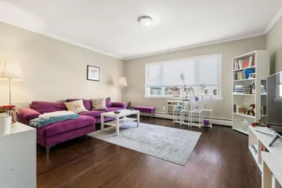 71 Oxford Ave #8