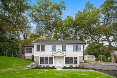 26 Maple St