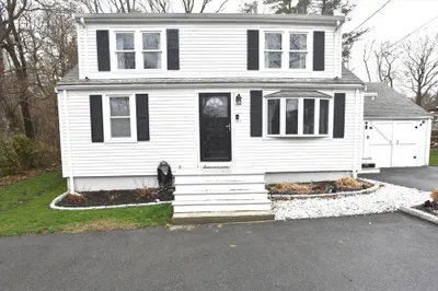 157 Salem St 1
