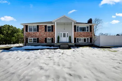 19 Maplecrest Drive