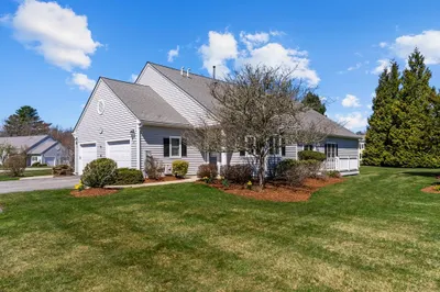 25 Village Way #25 1
