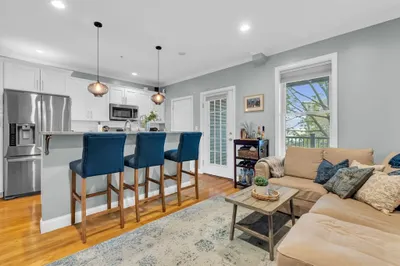242 W 5th St #2