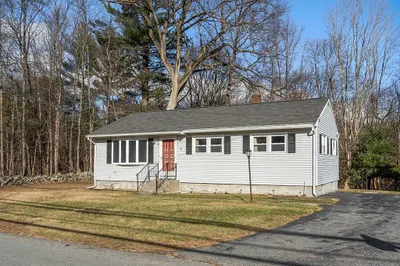 18 Stoneybrook Rd
