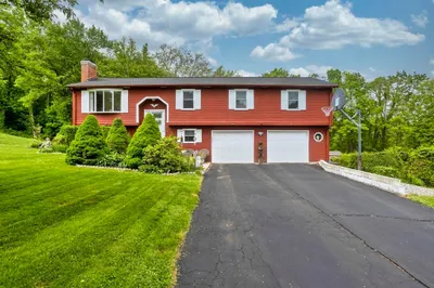 131 Beacon Hill Rd 1