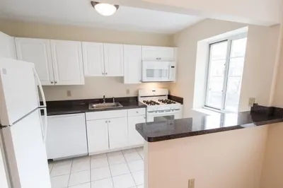 49 Green Street #2