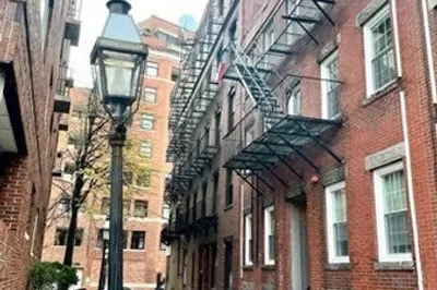 23 Harris St 1
